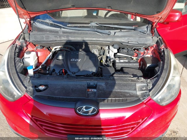 KM8JUCAG1FU099527 Hyundai TUCSON SE