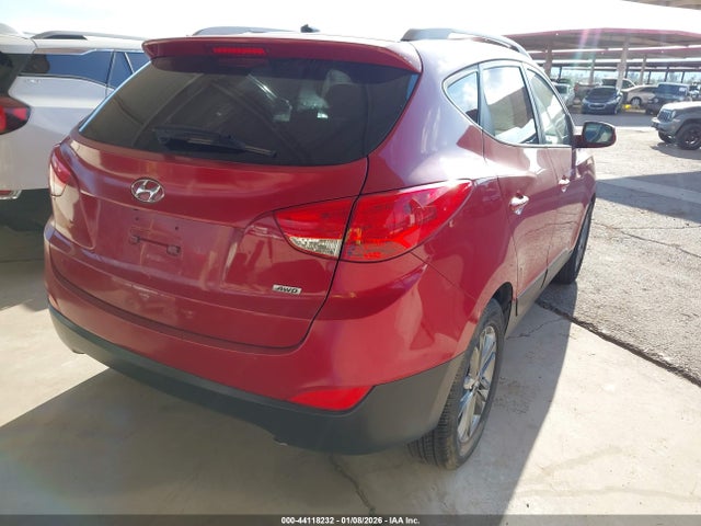 KM8JUCAG1FU099527 Hyundai TUCSON SE