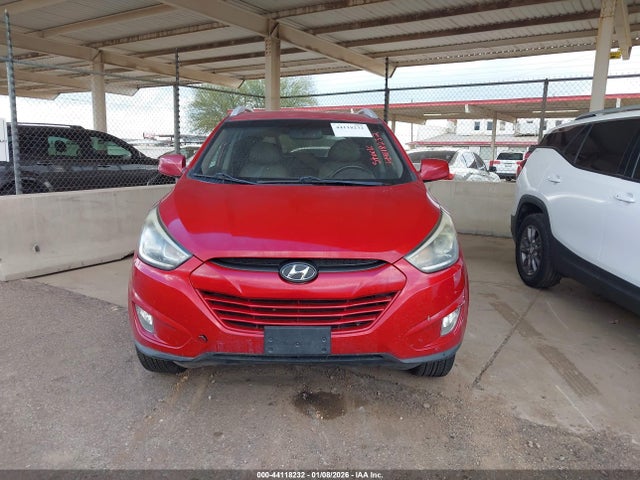 KM8JUCAG1FU099527 Hyundai TUCSON SE
