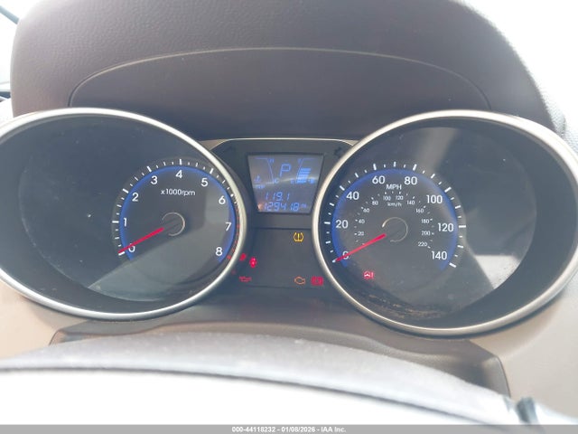 KM8JUCAG1FU099527 Hyundai TUCSON SE