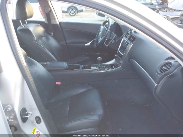 2011 LEXUS IS 350 JTHCE5C25B5000931 Photo 4