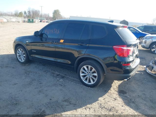 2016 BMW X3 5UXWX9C59G0D69792 Photo 2