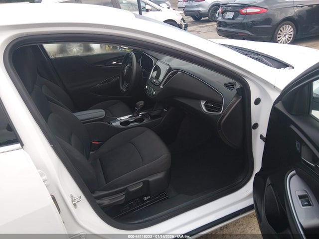 1G1ZD5ST9SF110571 Chevrolet Malibu Fwd 1lt