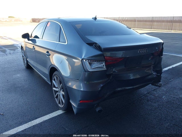 2015 AUDI A3 WAUEFGFF2F1073038 Photo 2