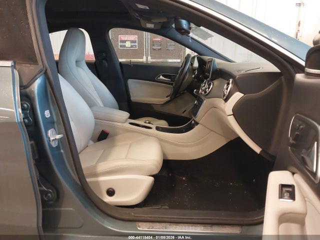 2014 MERCEDES-BENZ CLA 250 WDDSJ4EB1EN049022 Photo 4