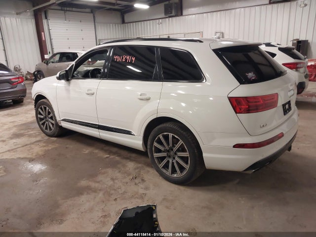 2017 AUDI Q7 WA1LHAF74HD057994 Photo 2
