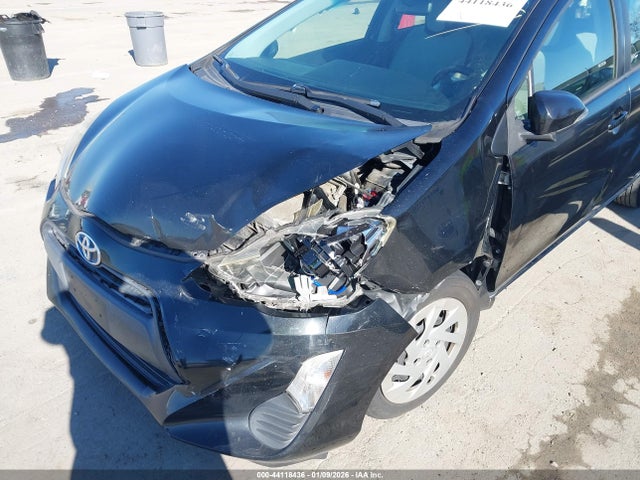 JTDKDTB33G1590365 Toyota Prius C One