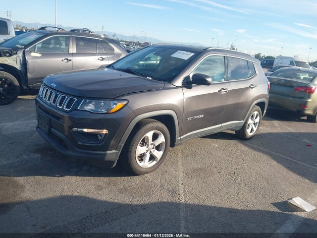 2019 Jeep Compass Latitude Fwd მანქანა იყიდება აუქციონზე, vin: 3C4NJCBB8KT637274, აუქციონის ნომერი: 44118464