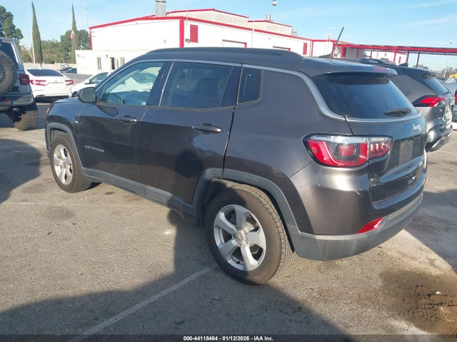 2019 Jeep Compass Latitude Fwd მანქანა იყიდება აუქციონზე, vin: 3C4NJCBB8KT637274, აუქციონის ნომერი: 44118464