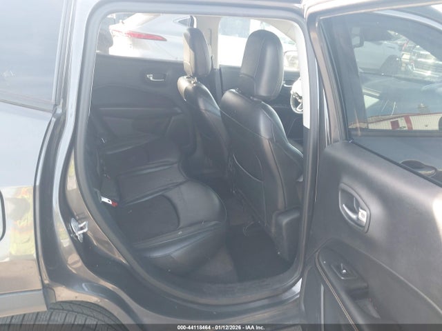 2019 Jeep Compass Latitude Fwd მანქანა იყიდება აუქციონზე, vin: 3C4NJCBB8KT637274, აუქციონის ნომერი: 44118464