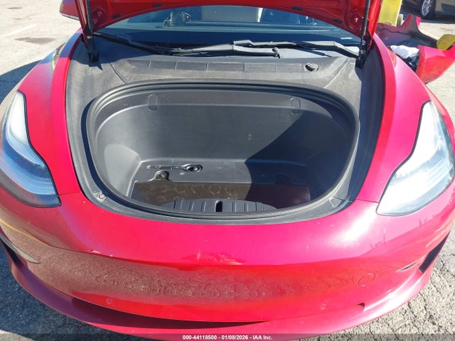 44118500 :رقم المزاد ، 5YJ3E1EA1KF299119 vin ، 2019 Tesla Model 3 Long Range/mid Range/standard Range/standard Range Plus مزاد بيع