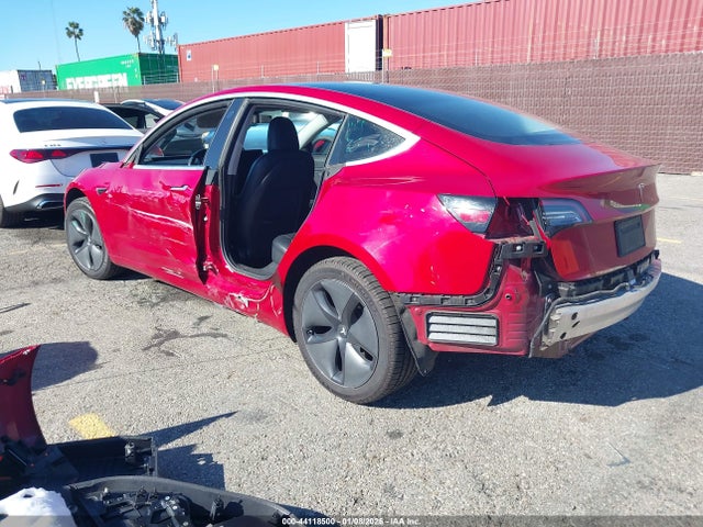 44118500 :رقم المزاد ، 5YJ3E1EA1KF299119 vin ، 2019 Tesla Model 3 Long Range/mid Range/standard Range/standard Range Plus مزاد بيع