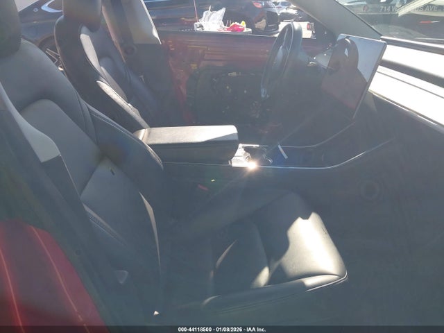 44118500 :رقم المزاد ، 5YJ3E1EA1KF299119 vin ، 2019 Tesla Model 3 Long Range/mid Range/standard Range/standard Range Plus مزاد بيع