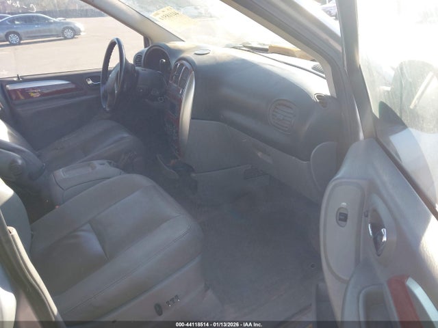 Продажа на аукционе авто 2005 Chrysler Town & Country Limited, vin: 2C8GP64L25R548143, номер лота: 44118514