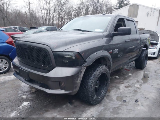 44118529 :رقم المزاد ، 3C6RR7KT5GG313779 vin ، 2016 Ram 1500 Express مزاد بيع