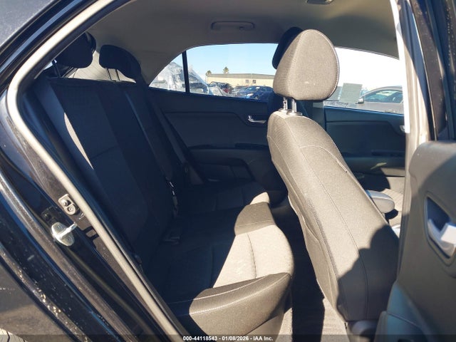 3KPA25AD6LE307326 KIA Rio 5-door S