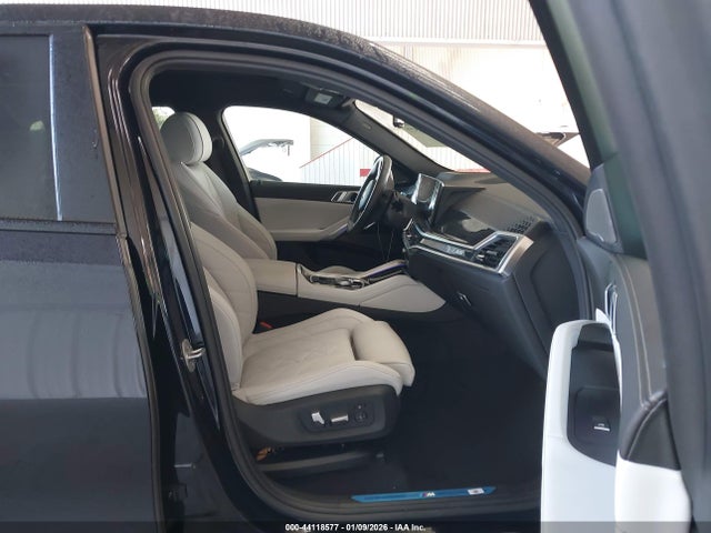 2024 BMW X6 5UX33EX02R9U97955 Photo 4