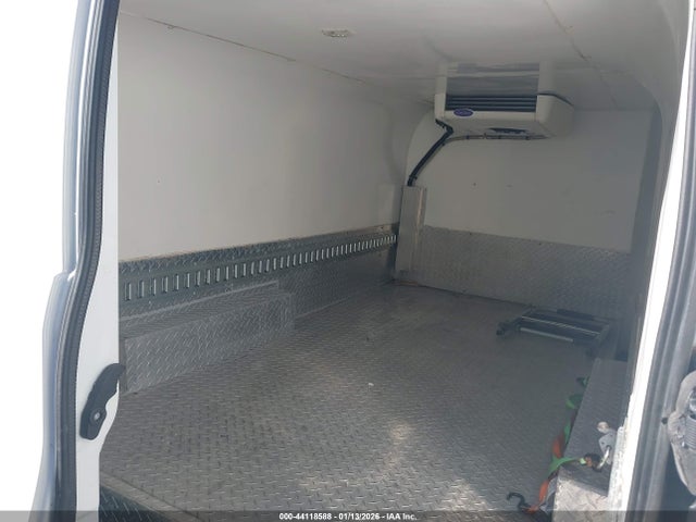 44118588 :رقم المزاد ، 1FTNR1YM9FKA86124 vin ، 2015 Ford Transit-250 مزاد بيع