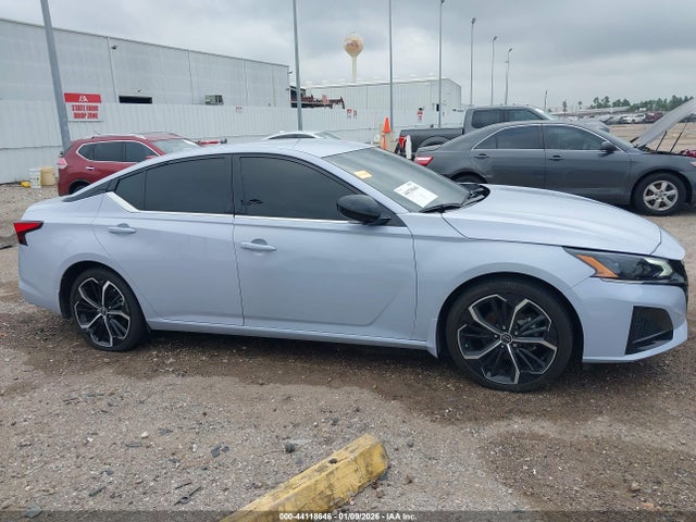 44118646 :رقم المزاد ، 1N4BL4CV6RN417000 vin ، 2024 Nissan Altima Sr Fwd مزاد بيع