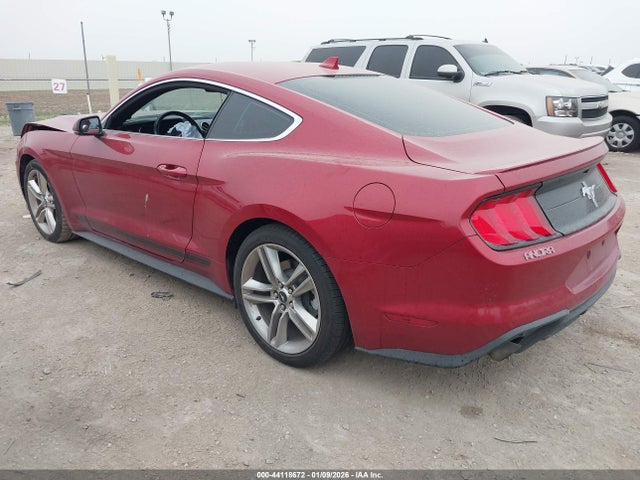 Ford Mustang Ecoboost Premium Fastback 2021 1FA6P8TH5M5108778 Image 3