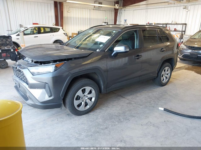 2T3G1RFV8MC166062 Toyota RAV4 LE