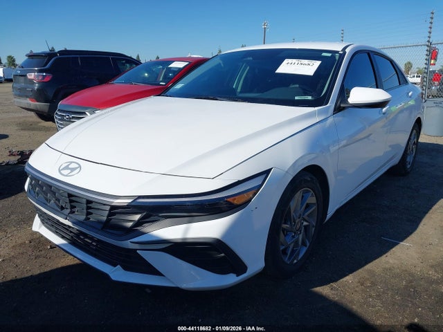 KMHLM4DJ8SU123435 Hyundai Elantra Hybrid Blue