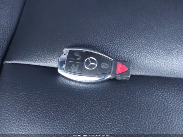WDDSJ4GB8JN693978 Mercedes-Benz CLA 250 4MATIC