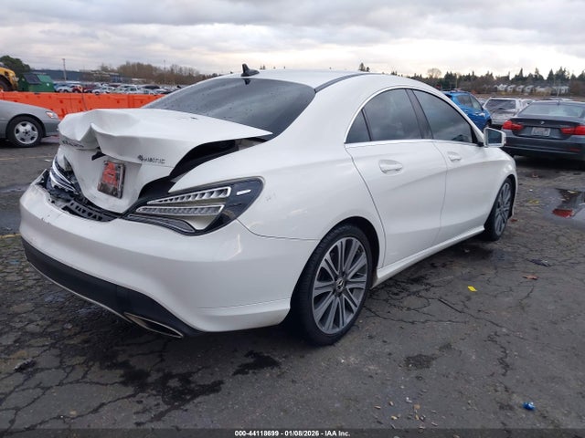 WDDSJ4GB8JN693978 Mercedes-Benz CLA 250 4MATIC