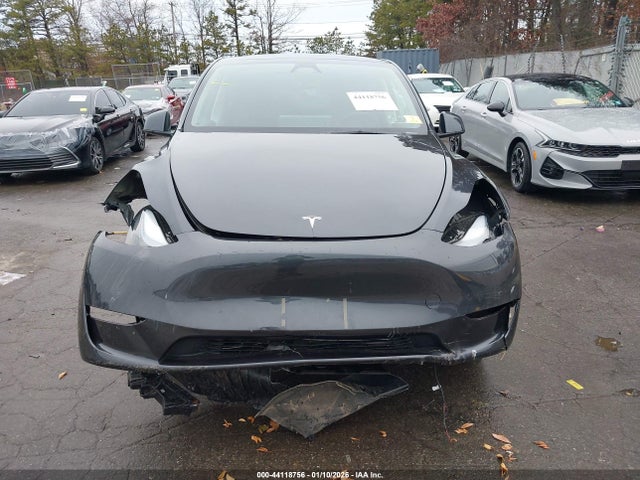44118756 :رقم المزاد ، 7SAYGDED8SA375060 vin ، 2025 Tesla Model Y Long Range Dual Motor Rear-wheel Drive مزاد بيع