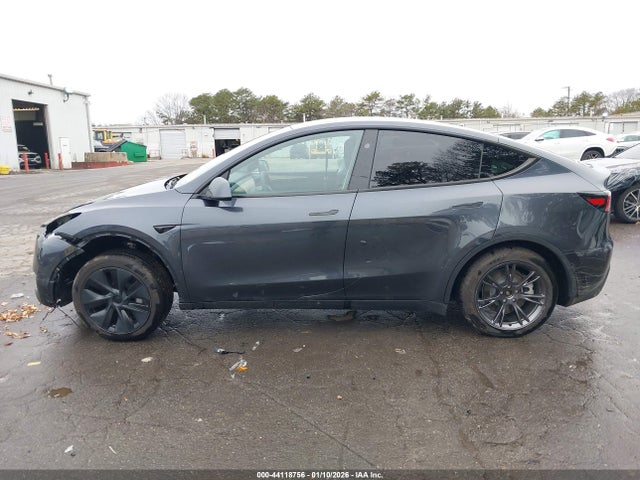 44118756 :رقم المزاد ، 7SAYGDED8SA375060 vin ، 2025 Tesla Model Y Long Range Dual Motor Rear-wheel Drive مزاد بيع