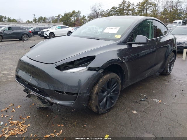 44118756 :رقم المزاد ، 7SAYGDED8SA375060 vin ، 2025 Tesla Model Y Long Range Dual Motor Rear-wheel Drive مزاد بيع