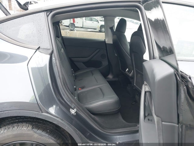 44118756 :رقم المزاد ، 7SAYGDED8SA375060 vin ، 2025 Tesla Model Y Long Range Dual Motor Rear-wheel Drive مزاد بيع