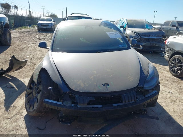 Продаж на аукціоні авто 2023 Tesla Model 3 Performance Dual Motor All-wheel Drive, vin: 5YJ3E1EC0PF628238, номер лоту: 44118824
