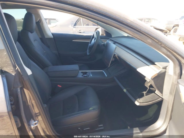 2023 TESLA MODEL 3 5YJ3E1EC0PF628238 Photo 4