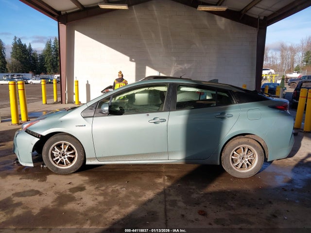 JTDKBRFU3G3015750 Toyota Prius Two