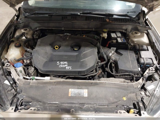 3FA6P0T93HR245943 Ford FUSION SE