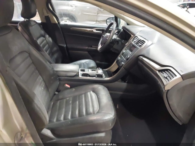 3FA6P0T93HR245943 Ford FUSION SE