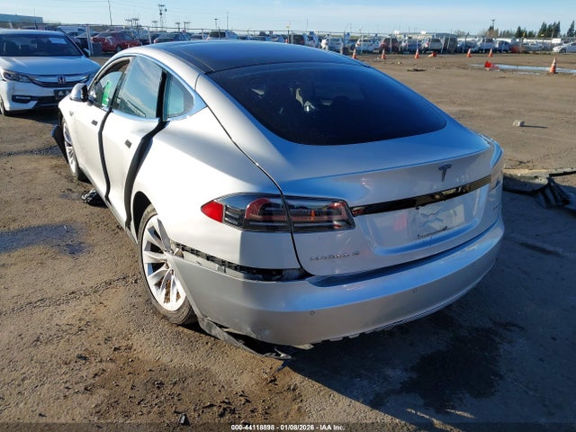 2013 TESLA MODEL S 5YJSA1DPXDFP20769 Photo 2