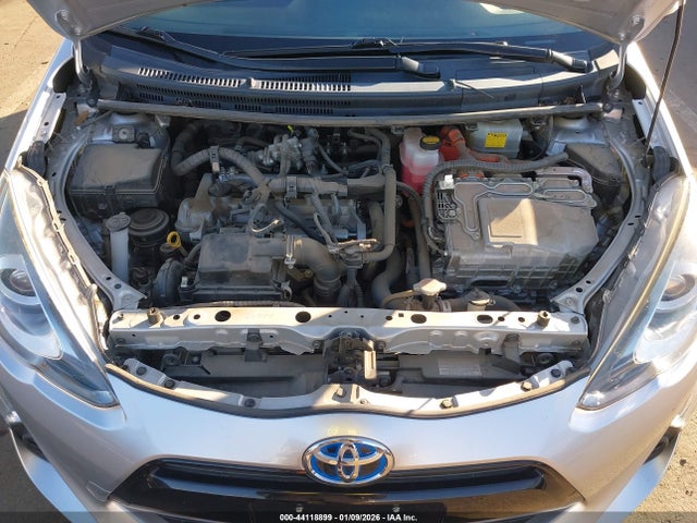 JTDKDTB32F1110461 Toyota Prius C Two