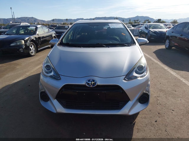 JTDKDTB32F1110461 Toyota Prius C Two