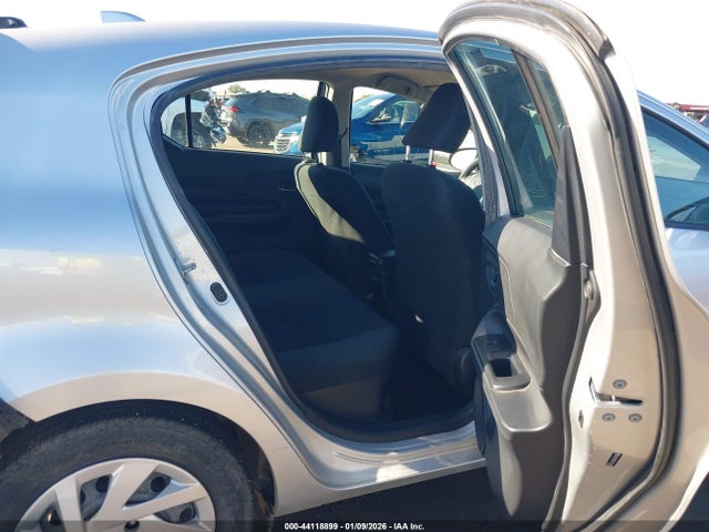 JTDKDTB32F1110461 Toyota Prius C Two