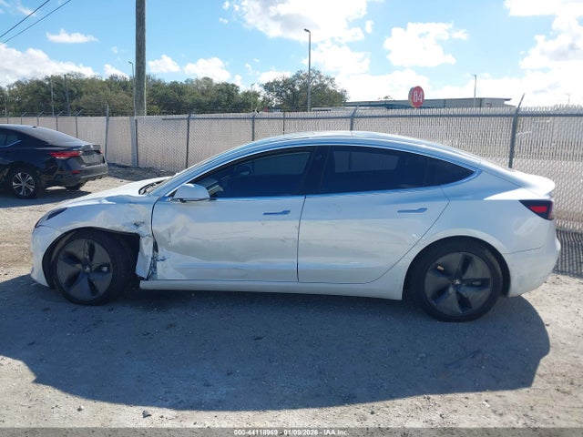 Продаж на аукціоні авто 2019 Tesla Model 3 Long Range/performance, vin: 5YJ3E1EB0KF511968, номер лоту: 44118969