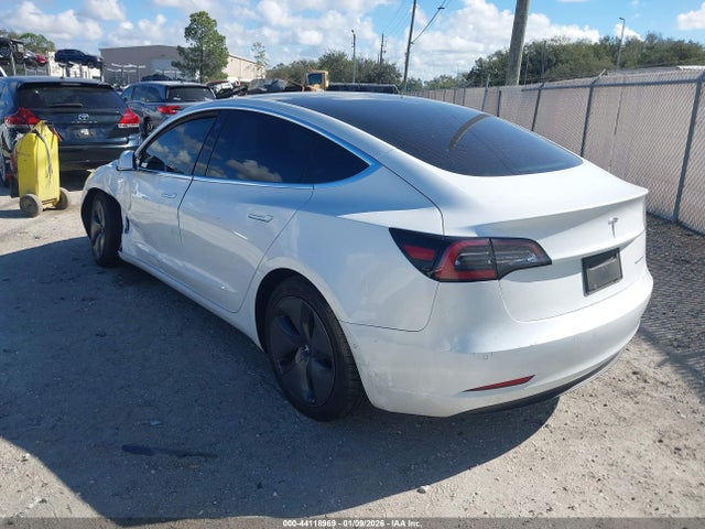 2019 TESLA MODEL 3 5YJ3E1EB0KF511968 Photo 2