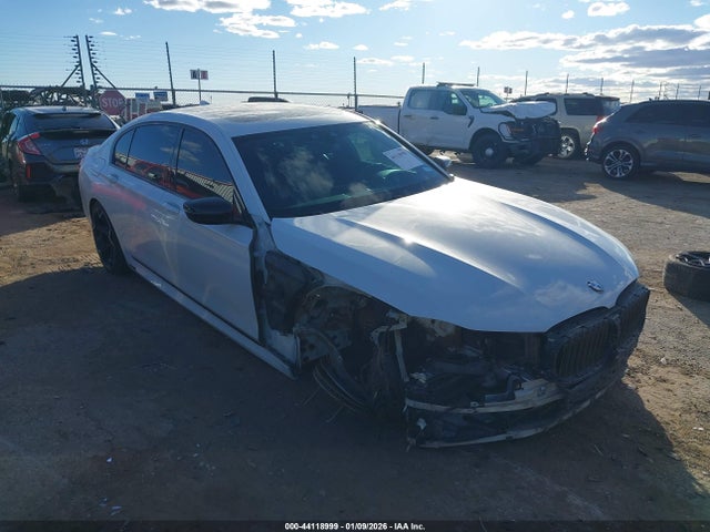 2016 BMW 750I WBA7F2C51GG417934