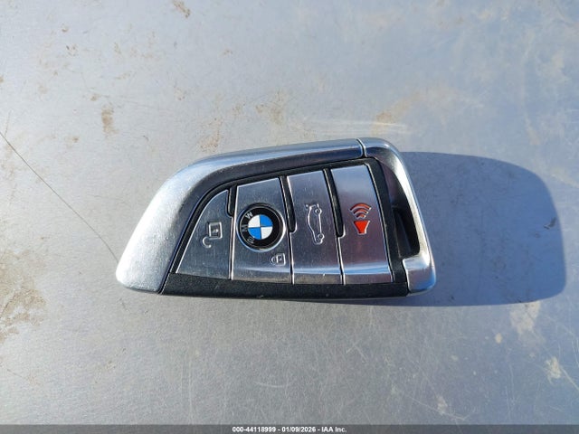 2016 BMW 750I WBA7F2C51GG417934 Photo 10