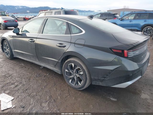 2025 HYUNDAI SONATA KMHL64JA3SA519868 Photo 2