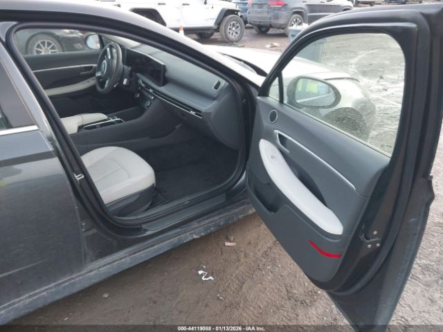2025 HYUNDAI SONATA KMHL64JA3SA519868 Photo 4