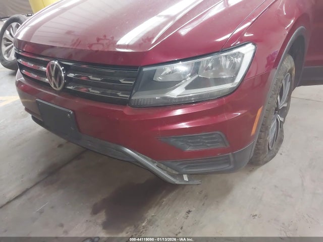 3VV3B7AX9KM130064 Volkswagen Tiguan 2.0t Se/2.0t Sel/2.0t Sel R-line/2.0t Sel R-line Black