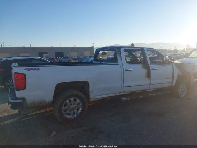 1GC4K0E86FF644151 Chevrolet Silverado 3500hd Ltz
