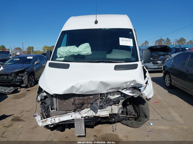 W1Y40CHYXPT128487 Mercedes-Benz Sprinter 2500 High Roof 4-cyl Gas